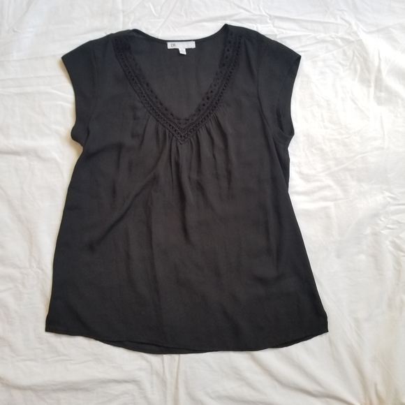 DR2 Black Womens Crochet Cap Sleeve V Neck - Picture 3 of 8